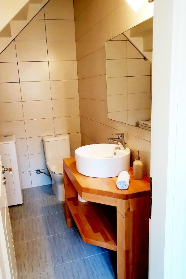 Reiki Apartments Ereikoussa ภายนอก รูปภาพ