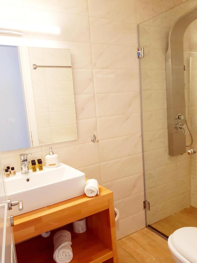 Reiki Apartments Ereikoussa ภายนอก รูปภาพ