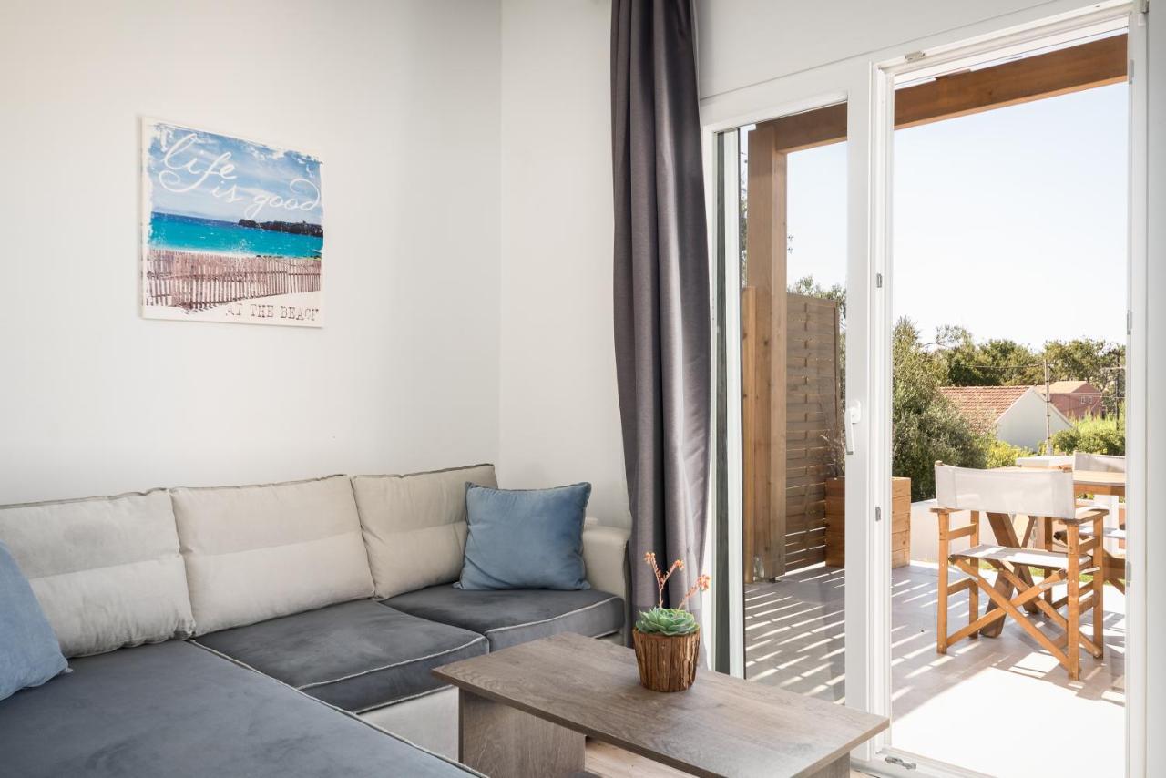 Reiki Apartments Ereikoussa ภายนอก รูปภาพ