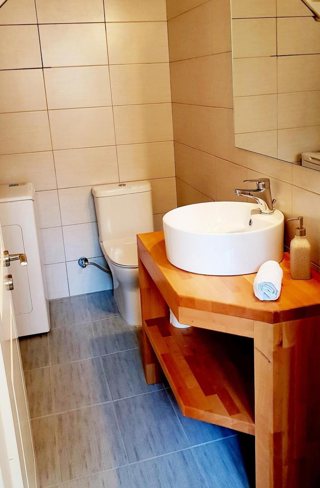 Reiki Apartments Ereikoussa ภายนอก รูปภาพ
